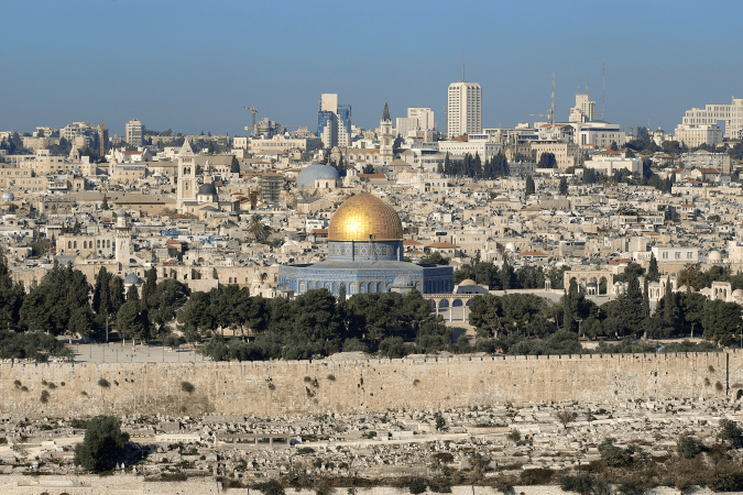 La ayuda humanitaria enviada por Muy Altas Instrucciones Reales, un acto de apoyo concreto a favor de los habitantes de Gaza (Muftí de Al-Qods)