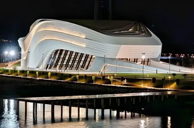 لمسرح الملكي الرباط صرح معماري متفرد يرتقي بعاصمة المملكة إلى مصاف الوجهات الثقافية العالمية وفقا لرؤية جلالة الملك