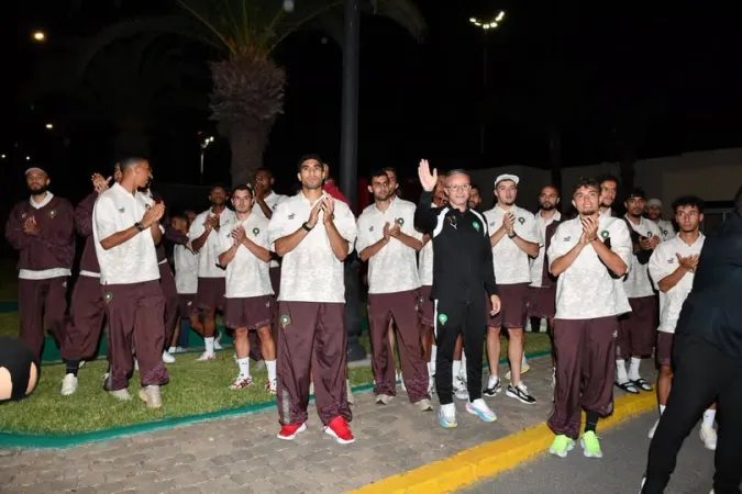 L'équipe nationale marocaine de football arrive à l'aéroport de Rabat-Salé après un parcours remarquable au Mondial 2026