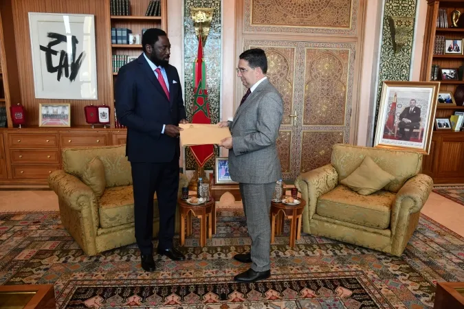 Bourita recibe al ministro gambiano de Exteriores, portador de un mensaje escrito del Presidente de Gambia a Su Majestad el Rey