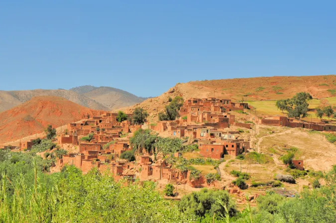 Taroudant: Remise de 21 bus scolaires à plusieurs communes