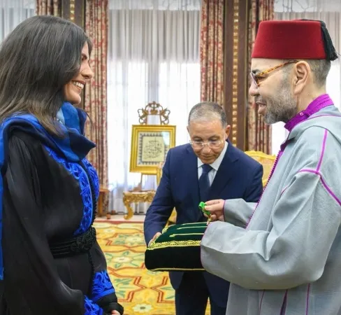 HM the King Receives Moroccan Mountaineer Nawal Sfendla, Awards Her Wissam Al Moukafaa Al Watania of Order of Officer